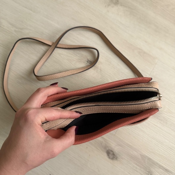 Vince Camuto cross bag - Picture 4 of 6